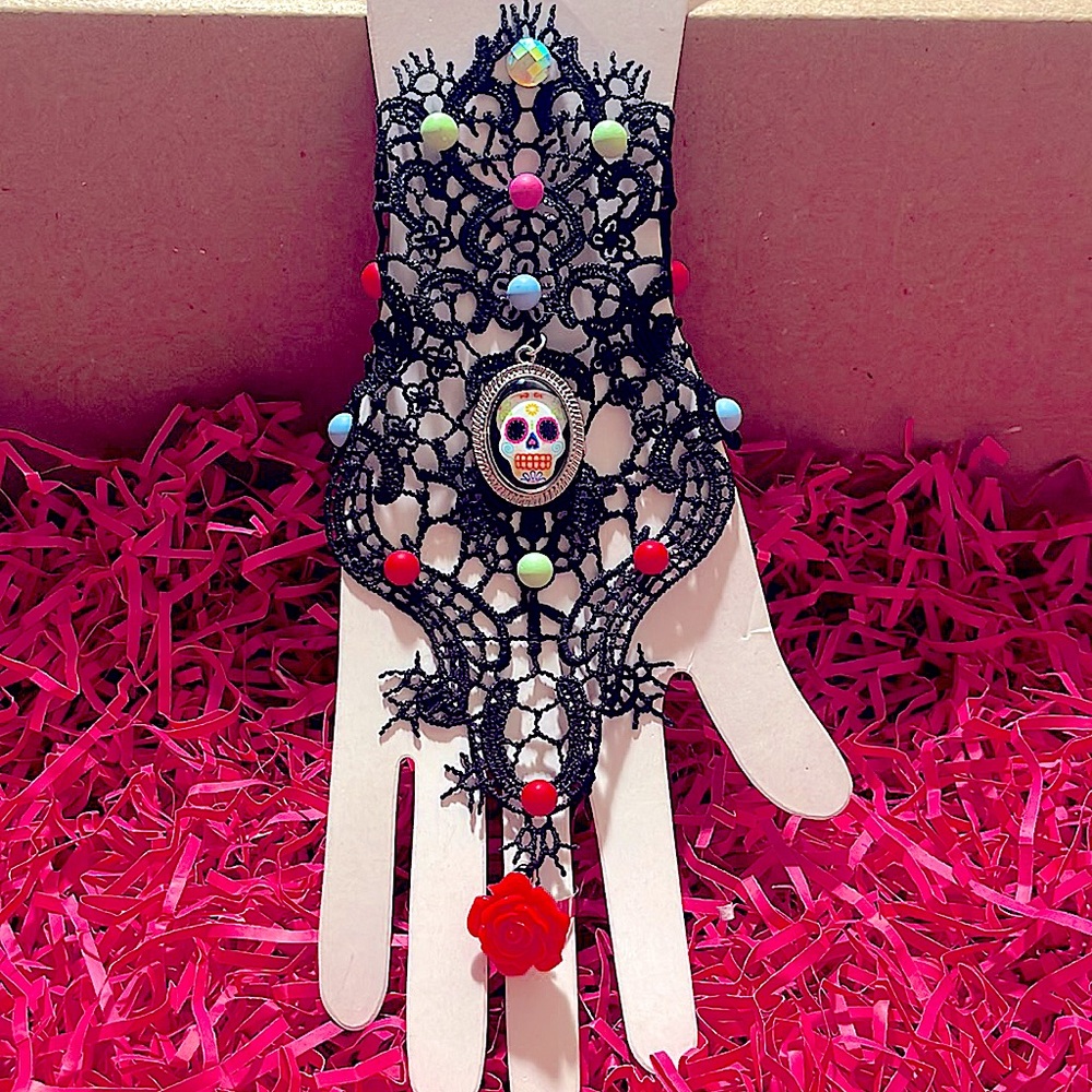 🍒 BOGO 🍒 Fingerless Sugar Skull Pendant Threaded Arm Band w/ Rose Ring
